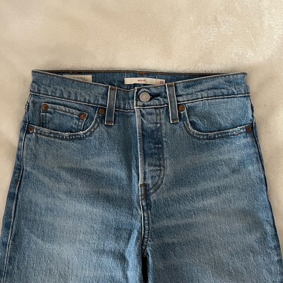 Levi’s Wedgie Icon (purchased from Aritzia) - Picture 2 of 3